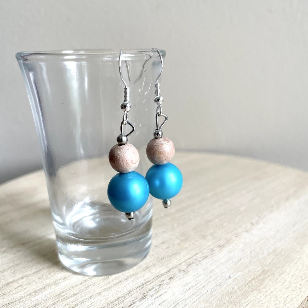 Ilana Beaded Earrings NWT handmade metallic delicate lightweight vintage stateme